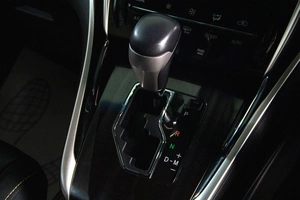 Внедорожник Toyota Harrier 2018 года, 2959000 рублей, Сургут