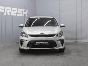 Седан Kia Rio 2020 года, 1420000 рублей, Омск