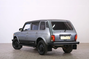 Внедорожник ВАЗ (LADA) 4x4 (Нива) 2013 года, 819000 рублей, Омск