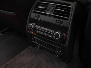Седан BMW 7 серия 2012 года, 1999000 рублей, Тюмень