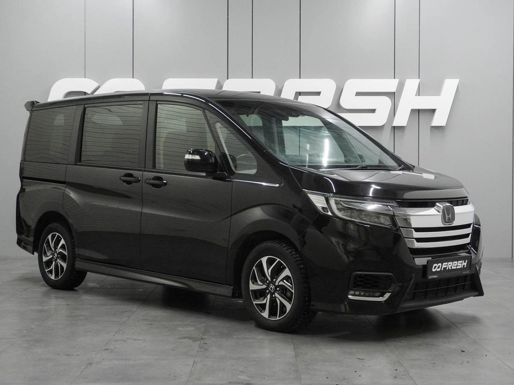 Минивэн Honda Stepwgn Spada 2017 года, 2148000 рублей, Воронеж