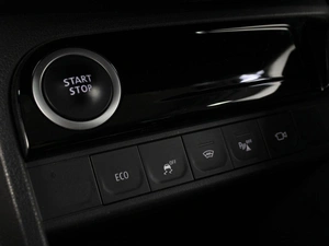 Внедорожник Renault Captur 2020 года, 1900000 рублей, Омск