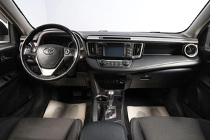 Внедорожник Toyota RAV4 2015 года, 2149000 рублей, Новосибирск