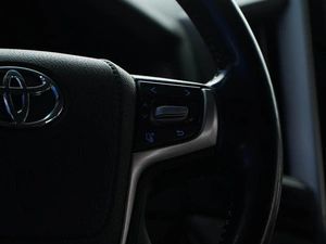 Внедорожник Toyota Land Cruiser 2021 года, 7725077 рублей, Москва
