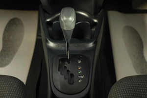 Хетчбэк Toyota Vitz 2018 года, 1199000 рублей, Новосибирск
