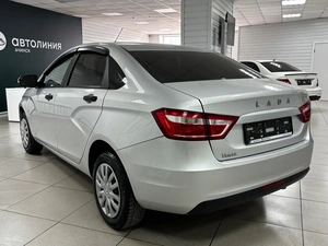 Седан ВАЗ (LADA) Vesta 2018 года, 749000 рублей, Ачинск