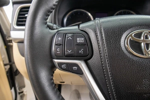 Внедорожник Toyota Highlander 2014 года, 2799000 рублей, Барнаул