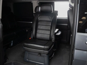 Минивэн Volkswagen Multivan 2018 года, 4770000 рублей, Тюмень