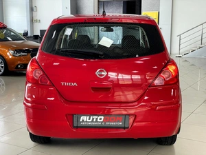 Хетчбэк Nissan Tiida 2012 года, 697000 рублей, Солонцы