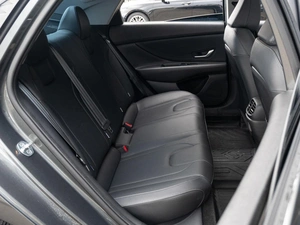 Седан Hyundai Elantra 2023 года, 2300000 рублей, Краснодар