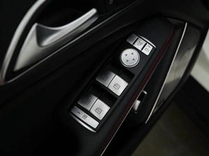 Внедорожник Mercedes-benz GLA-класс 2017 года, 2429050 рублей, Москва