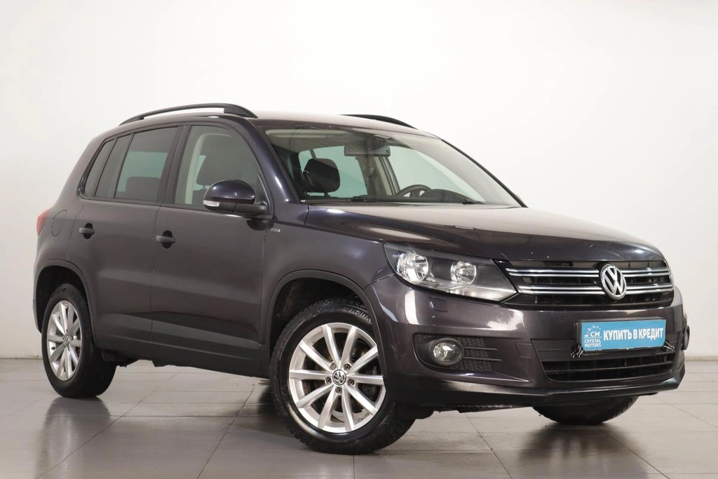 Внедорожник Volkswagen Tiguan 2015 года, 1699000 рублей, Челябинск