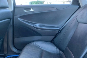 Седан Hyundai Sonata 2010 года, 1075000 рублей, Солонцы