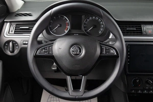 Лифтбек Skoda Rapid 2017 года, 1079000 рублей, Оренбург