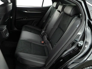 Седан Toyota Camry 2025 года, 4599050 рублей, Москва