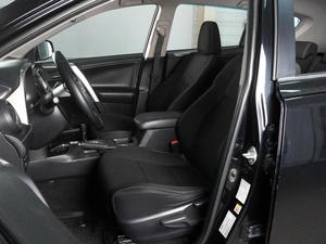 Внедорожник Toyota RAV4 2019 года, 2270000 рублей, Красный Пахарь
