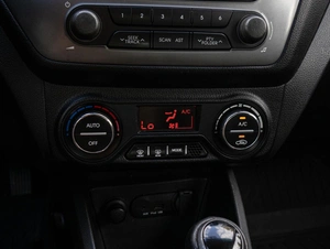 Седан Kia Rio 2013 года, 865000 рублей, Большой Сочи