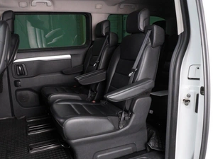 Минивэн Peugeot Traveller 2019 года, 2974000 рублей, Красный Пахарь