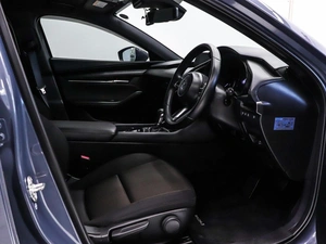 Хетчбэк Mazda 3 2019 года, 1699000 рублей, Красноярск