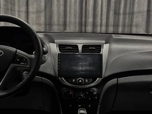 Седан Hyundai Solaris 2014 года, 799000 рублей, Красноярск