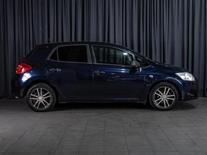 Хетчбэк Toyota Auris 2008 года, 610000 рублей, Волгоград