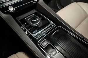 Внедорожник Jaguar F-Pace 2019 года, 3189000 рублей, Ульяновск