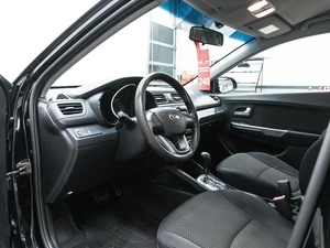 Седан Kia Rio 2013 года, 940000 рублей, Красноярск