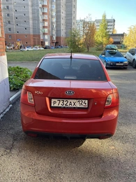 Седан Kia Rio 2011 года, 580000 рублей, Красноярск