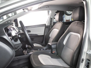 Хетчбэк Kia Ceed 2013 года, 1079000 рублей, Омск