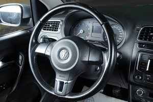 Седан Volkswagen Polo 2013 года, 659000 рублей, Тюмень