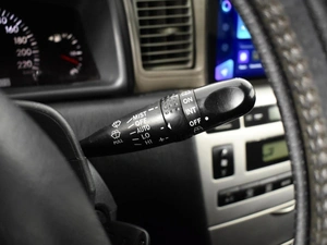 Хетчбэк Toyota Corolla 2005 года, 439900 рублей, Казань