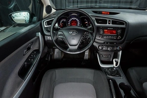 Хетчбэк Kia Ceed 2014 года, 997000 рублей, Красноярск