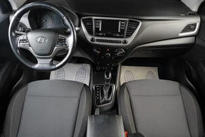 Седан Hyundai Solaris 2017 года, 1259000 рублей, Тюмень