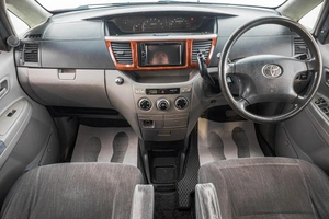 Минивэн Toyota Noah 2000 года, 1089000 рублей, Барнаул