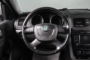 Внедорожник Skoda Yeti 2012 года, 849000 рублей, Сургут