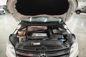 Внедорожник Volkswagen Tiguan 2014 года, 1750000 рублей, Курск
