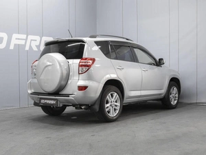 Внедорожник Toyota RAV4 2010 года, 1411000 рублей, Омск
