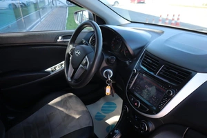 Седан Hyundai Solaris 2016 года, 1300000 рублей, Мирное