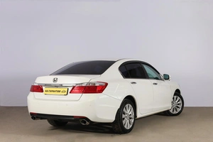 Седан Honda Accord 2013 года, 1849000 рублей, Новосибирск