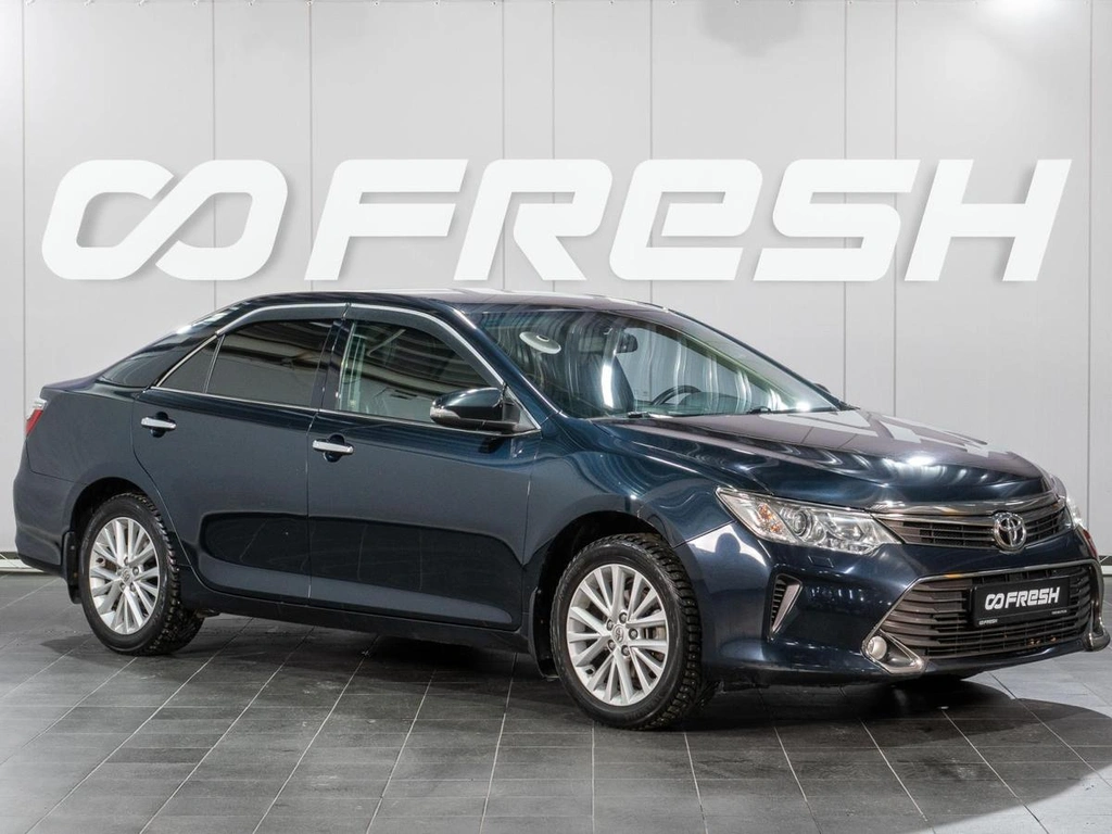 Седан Toyota Camry 2015 года, 2299000 рублей, Сургут