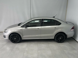Седан Volkswagen Polo 2019 года, 1395000 рублей, Красноярск