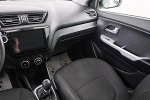Седан Kia Rio 2013 года, 769000 рублей, Красноярск