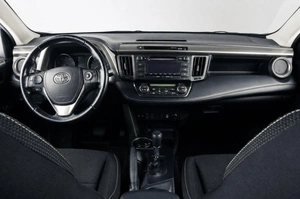Внедорожник Toyota RAV4 2018 года, 2149000 рублей, Челябинск