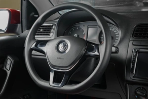 Седан Volkswagen Polo 2015 года, 769000 рублей, Тюмень