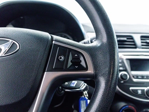 Седан Hyundai Solaris 2015 года, 1035000 рублей, Красноярск