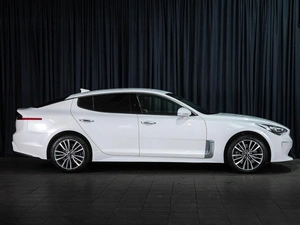 Лифтбек Kia Stinger 2019 года, 2440000 рублей, Волгоград