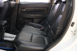 Внедорожник Mitsubishi Outlander 2016 года, 1699000 рублей, Омск