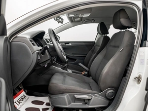 Седан Volkswagen Jetta 2017 года, 1100000 рублей, Красноярск