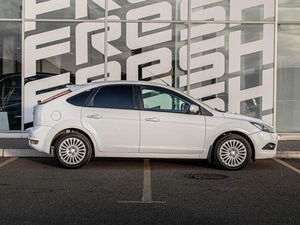 Хетчбэк Ford Focus 2011 года, 800000 рублей, Краснодар