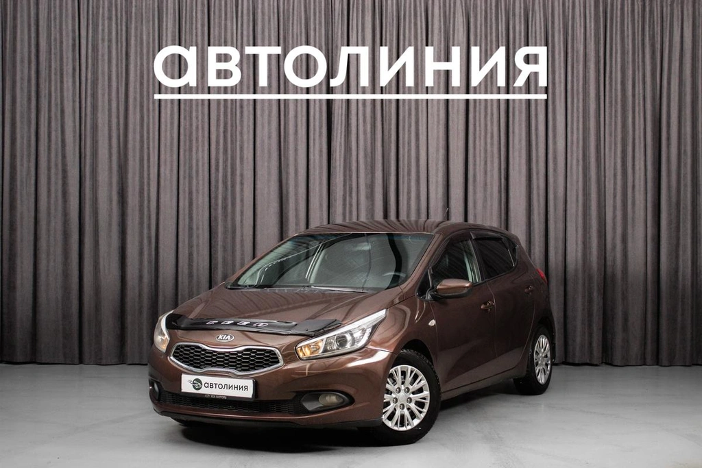 Хетчбэк Kia Ceed 2012 года, 649000 рублей, Красноярск